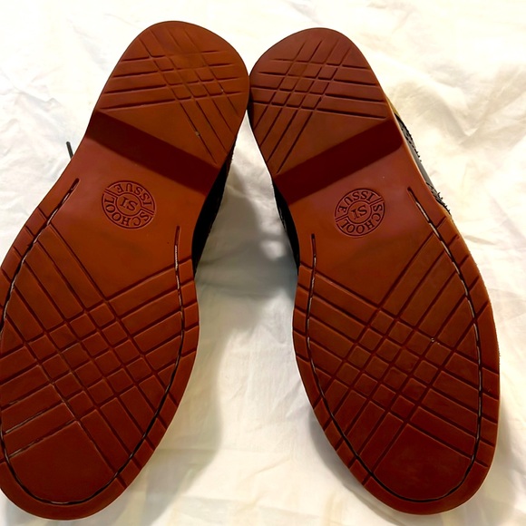 Tan Suede Saddle Shoes - Picture 2 of 4